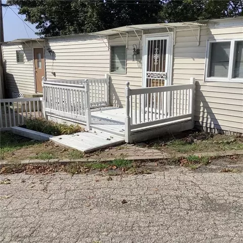 55 Sugar St #25, Newtown, CT 06470