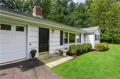 15 Peaceful Ln, Norwalk, CT 06851