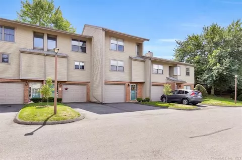 117 Metacomet Dr #117, Meriden, CT 06450