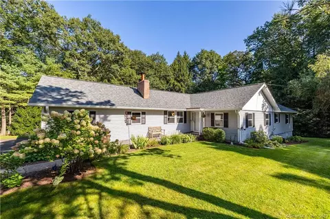 11 Rondure Rd, Granby, CT 06035