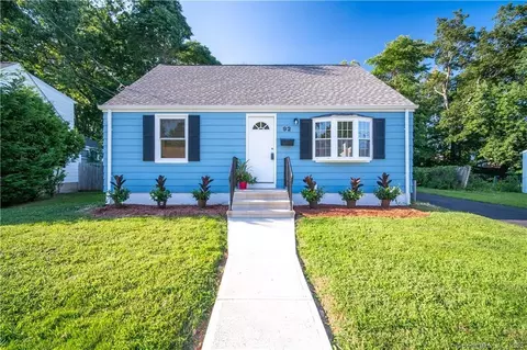 92 Harkness Dr, Milford, CT 06460