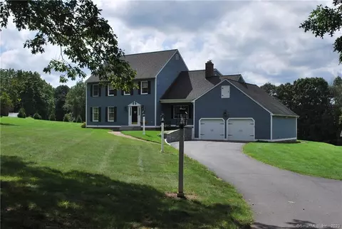 213 Cotton Hill Rd, New Hartford, CT 06057
