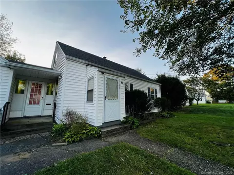 229 Hooker Rd, Bridgeport, CT 06610