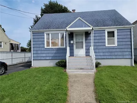 56 Yarwood St, Stratford, CT 06615