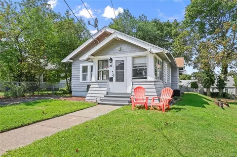 25 Ann St, West Haven, CT 06516