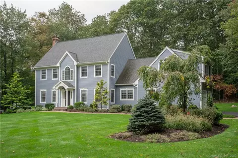 91 Horizon Ln, Glastonbury, CT 06033