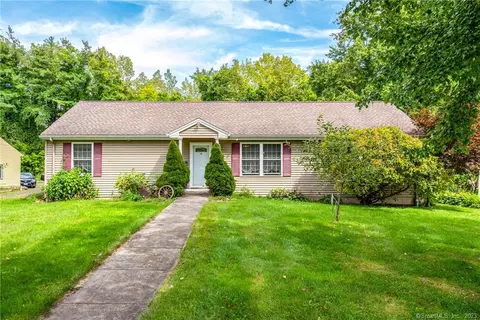 456 Connecticut Ave, Newington, CT 06111