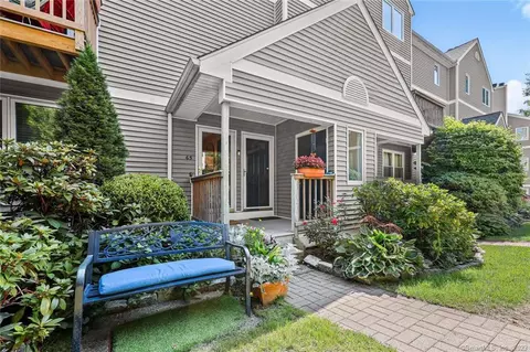 65 Glenrock #65, Norwalk, CT 06850
