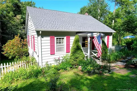 152 Lincoln Ave, Winchester, CT 06098