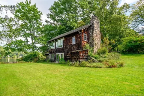 200 Lakeside Dr, Ridgefield, CT 06877