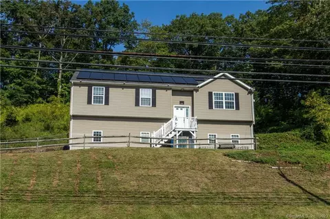 814 N High St, East Haven, CT 06512