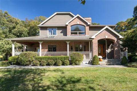 3 Teaberry Ridge Rd, Ellington, CT 06029