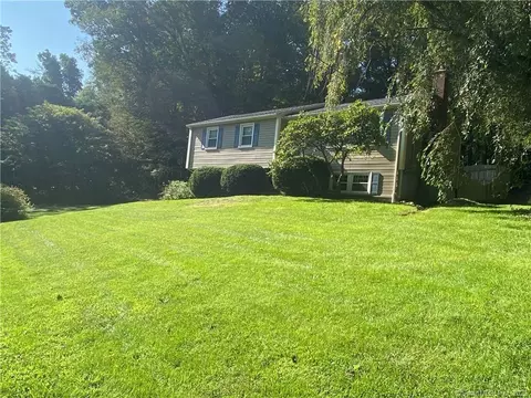 452 Route 32, Franklin, CT 06254
