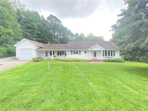 223 Mulberry St, Naugatuck, CT 06770