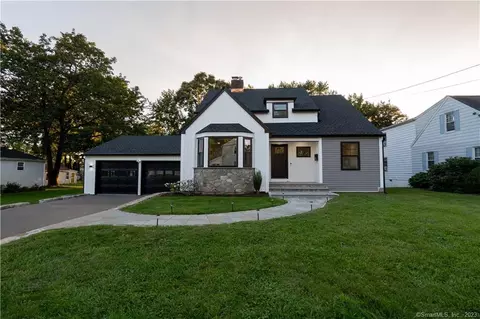 30 Lawncrest Rd, Danbury, CT 06810