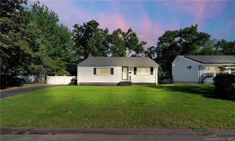 22 Chesslee Rd, East Hartford, CT 06108