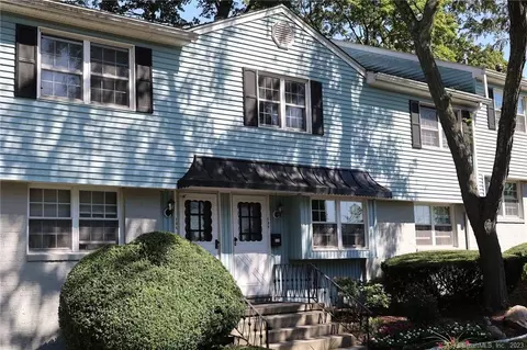 245 Unquowa Rd #135, Fairfield, CT 06824