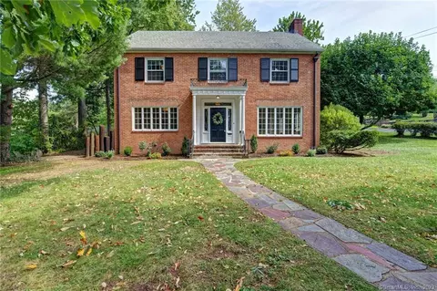78 Steele Rd, West Hartford, CT 06119