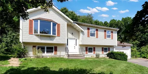 34 Peach Orchard Hl, Plainville, CT 06062
