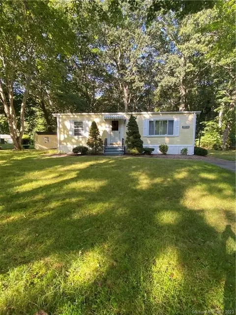 36 Stone Hedge Rd, Westbrook, CT 06498