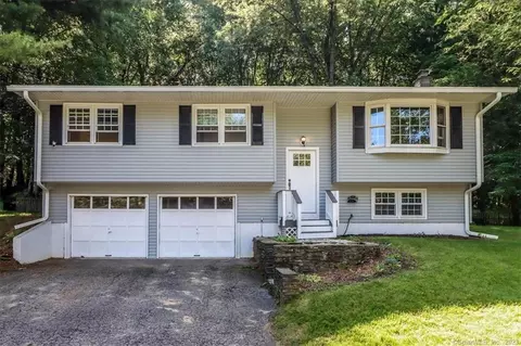 15 Indian Ridge Rd, New Milford, CT 06776