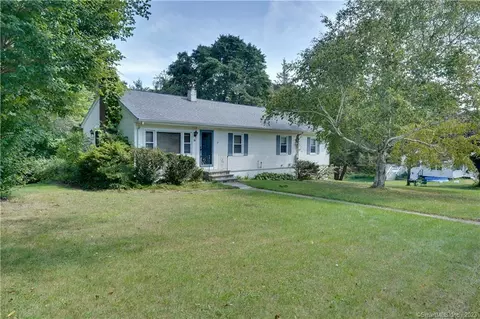 36 Spring Valley Rd, Groton, CT 06355