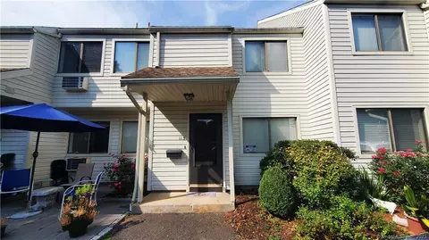 85 N Main St #113, East Hampton, CT 06424
