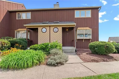 113 Skyview Dr, Cromwell, CT 06416