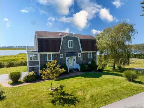 7 Devitt Rd, Old Lyme, CT 06371