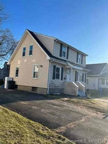 211 Standish St, Hartford, CT 06114