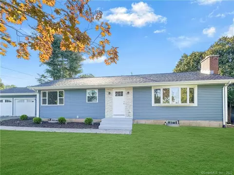 17 Taylor Dr, Portland, CT 06480