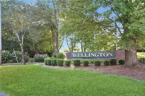 4 Wellington Dr #4, Farmington, CT 06032