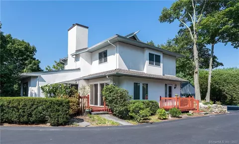 8 Urban St, Stamford, CT 06905
