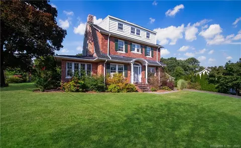 46 Bretton Rd, Middletown, CT 06457