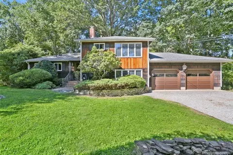 1 Caddy Rd, Norwalk, CT 06851