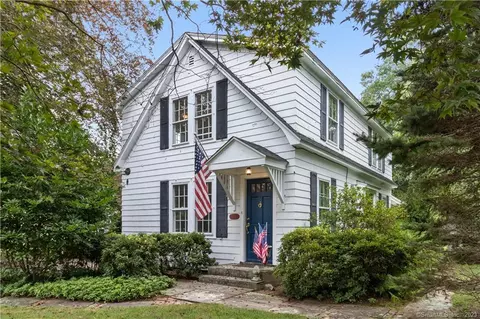 184 Old Norwich Rd, Waterford, CT 06375