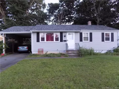 29 Batt Pl, Bristol, CT 06010