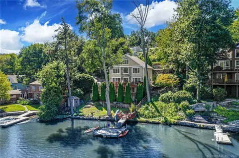 50 Underhill Rd, Newtown, CT 06482