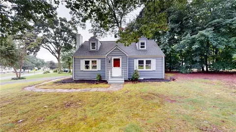 9 Robin Rd, Windsor, CT 06095