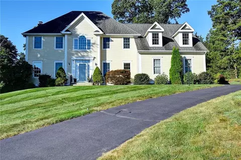 96 Dogwood Ln, Glastonbury, CT 06033