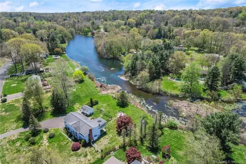 47 Treeland Rd, Shelton, CT 06484