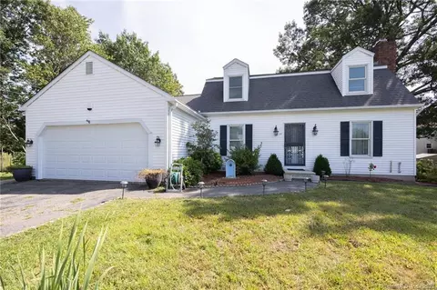 18 E Normandy Dr, Waterbury, CT 06705