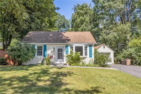 60 Knox Rd, Stamford, CT 06907