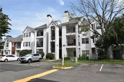31 High St #5304, East Hartford, CT 06118