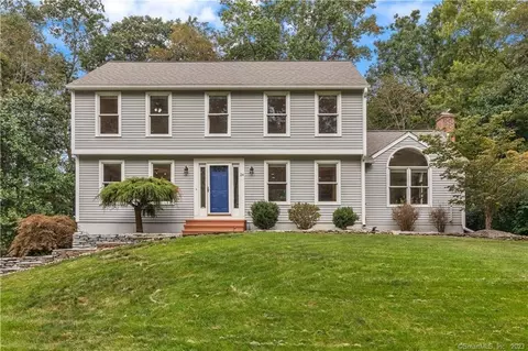 24 Lyle Dr, Madison, CT 06443