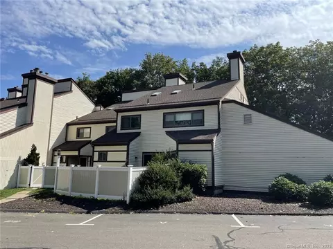 22 Rockledge Aka 81 Main Street St # B, Branford, CT 06405