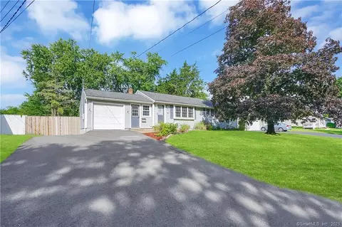 14 Sidor Dr, Enfield, CT 06082
