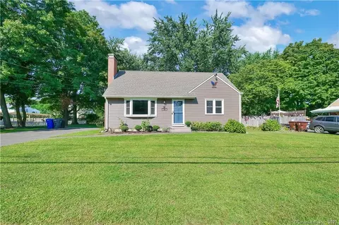 59 Neelans Rd, Enfield, CT 06082