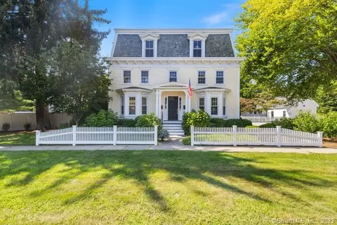 341 Main St, Old Saybrook, CT 06475