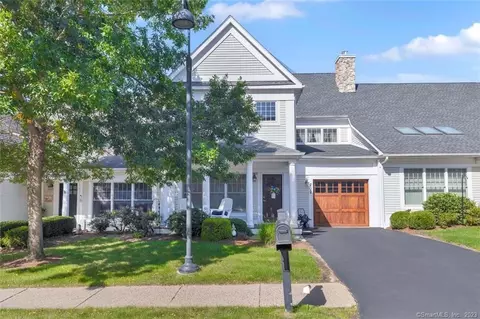 202 Strawberry Ln #202, South Windsor, CT 06074